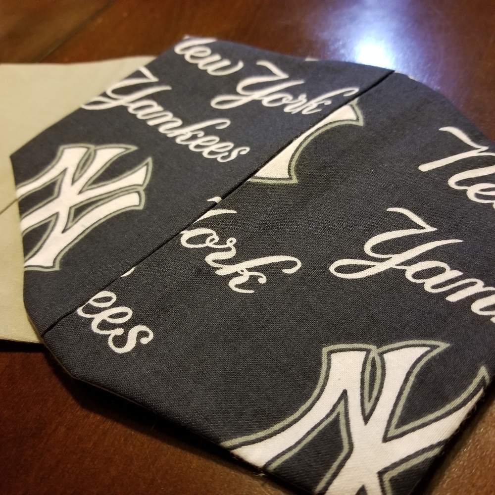 RELISTED New York Yankees Cotton Facemask - Picture 2 of 9